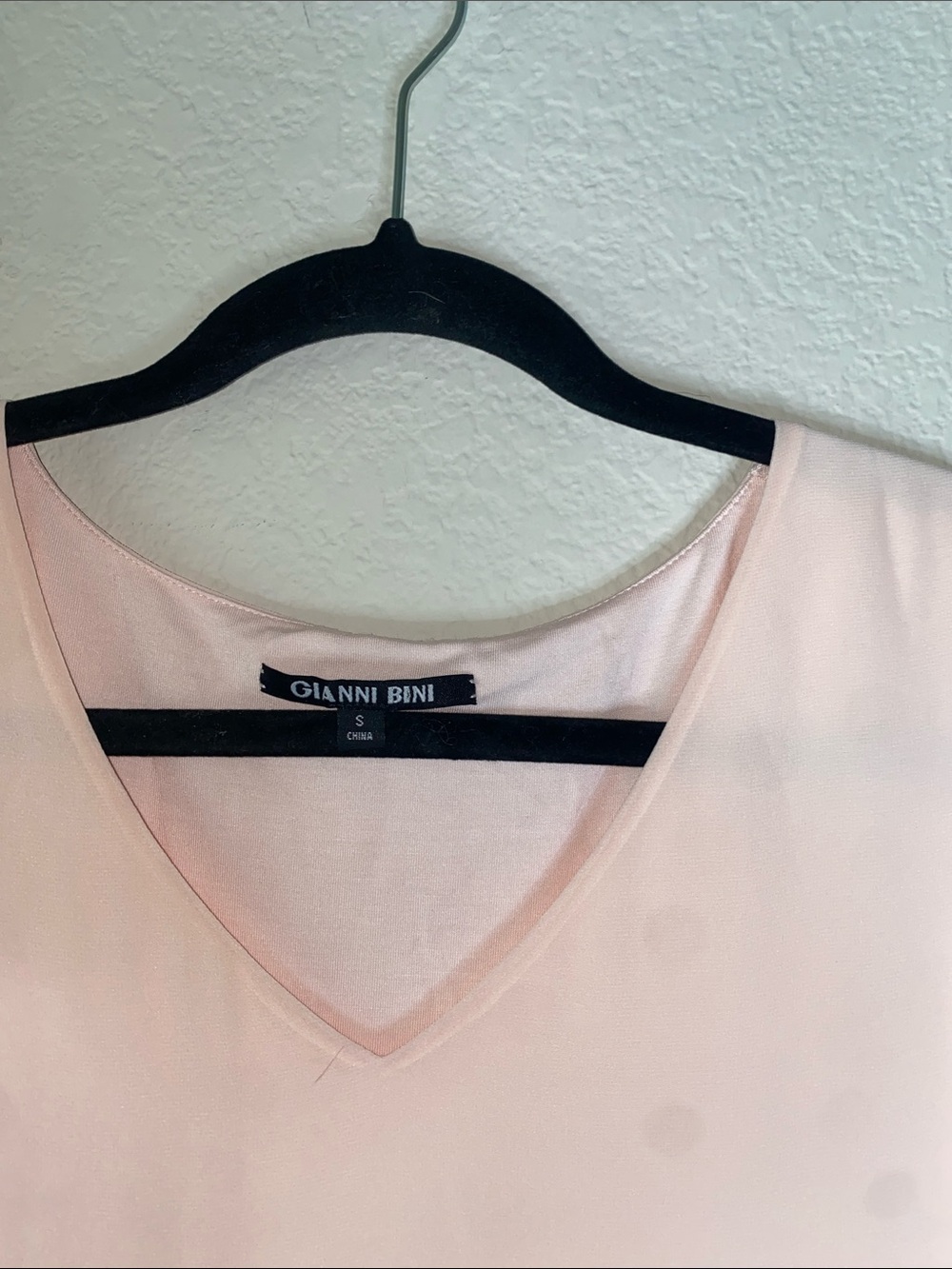 💋 Gianni Bini light pink chiffon dress long slit open sleeves and a lined body! - Picture 6 of 10